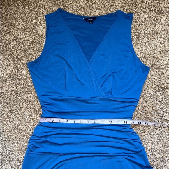 Reitmans Blue Sleeveless Midi Dress with V-Neck and Ruched Waist - Picture 10 of 12